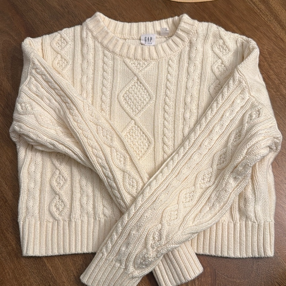 GAP Cream Cable Knit Pullover Sweater